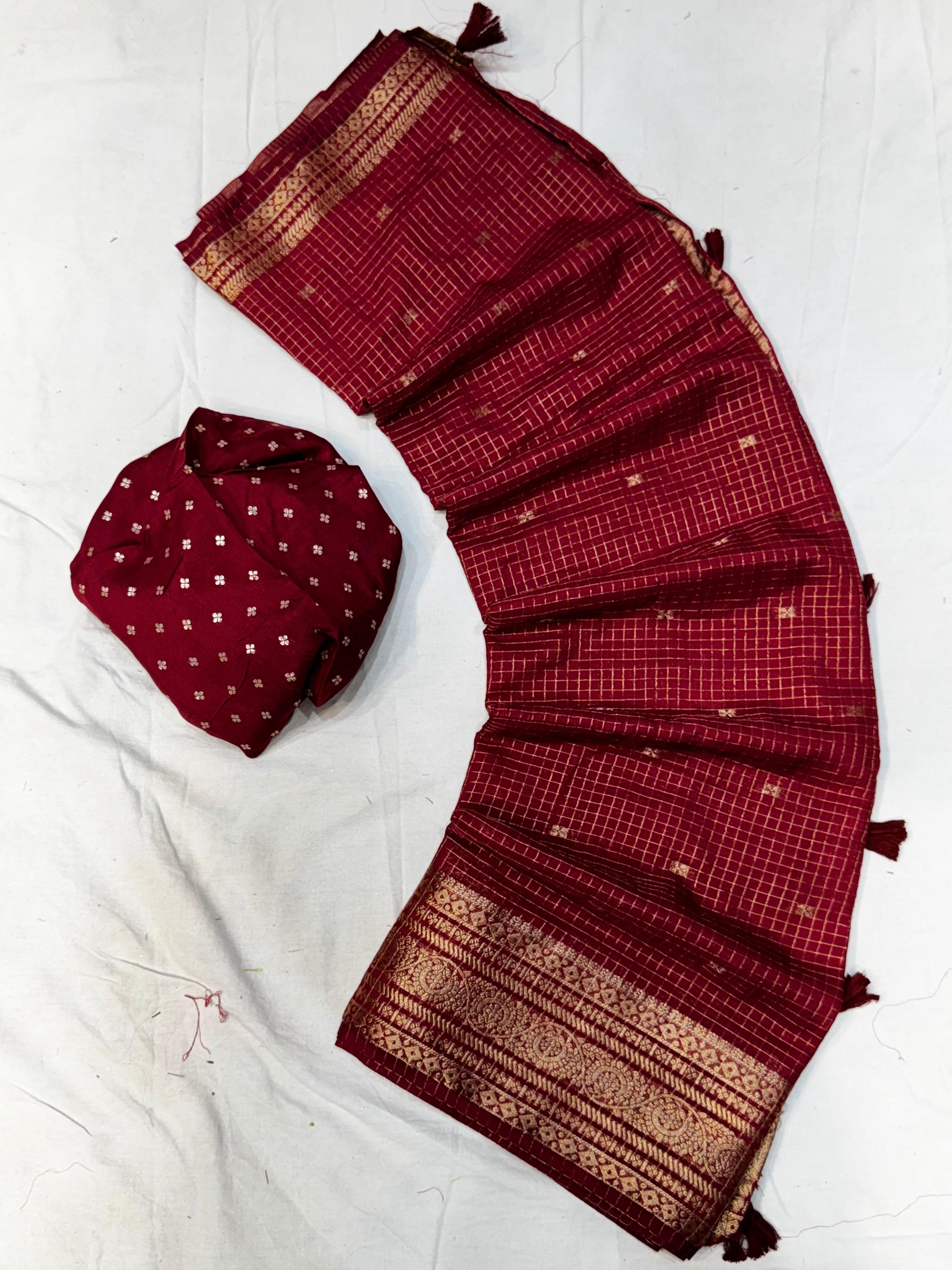 Checks saree A102