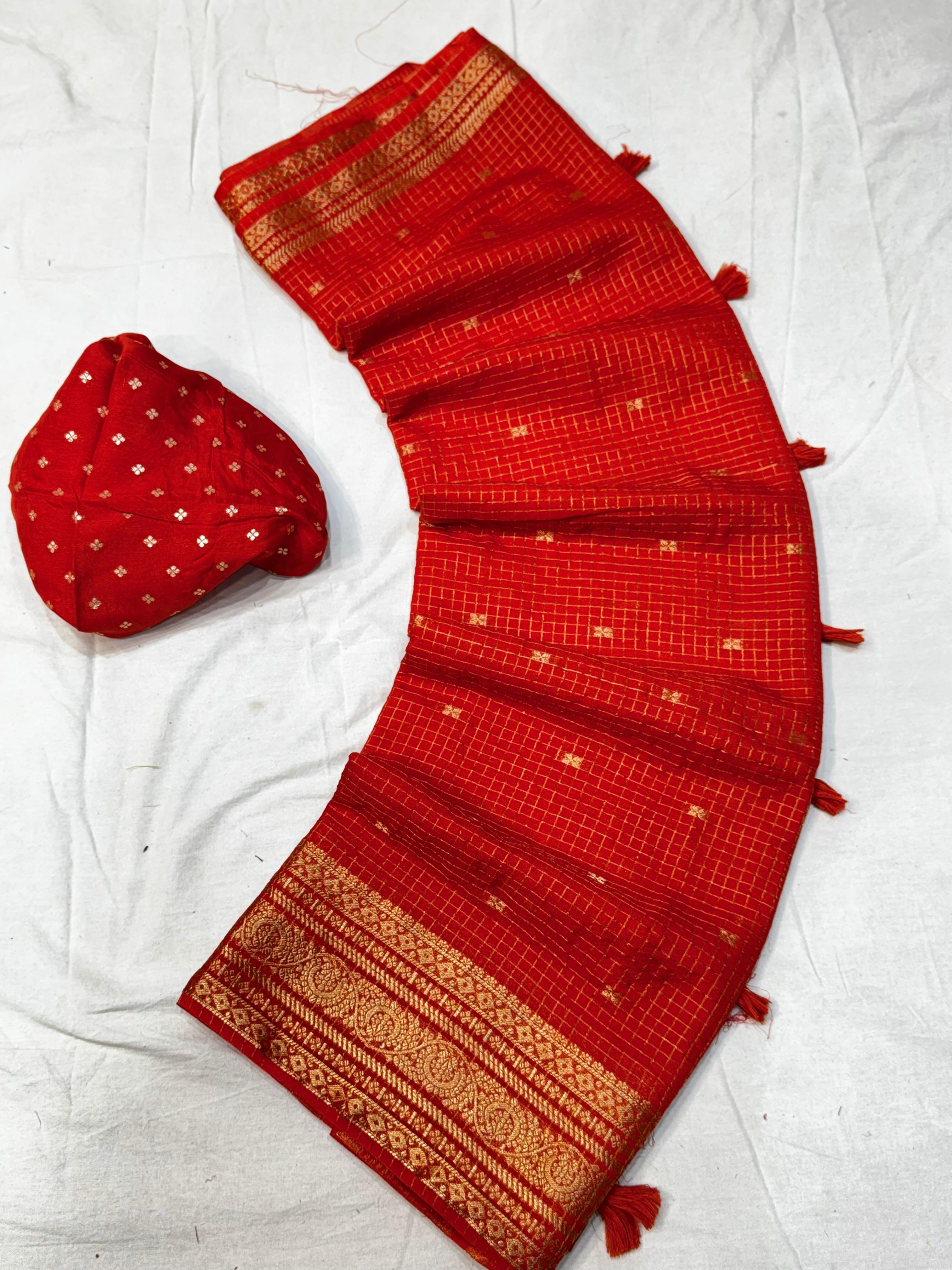 Checks saree 102