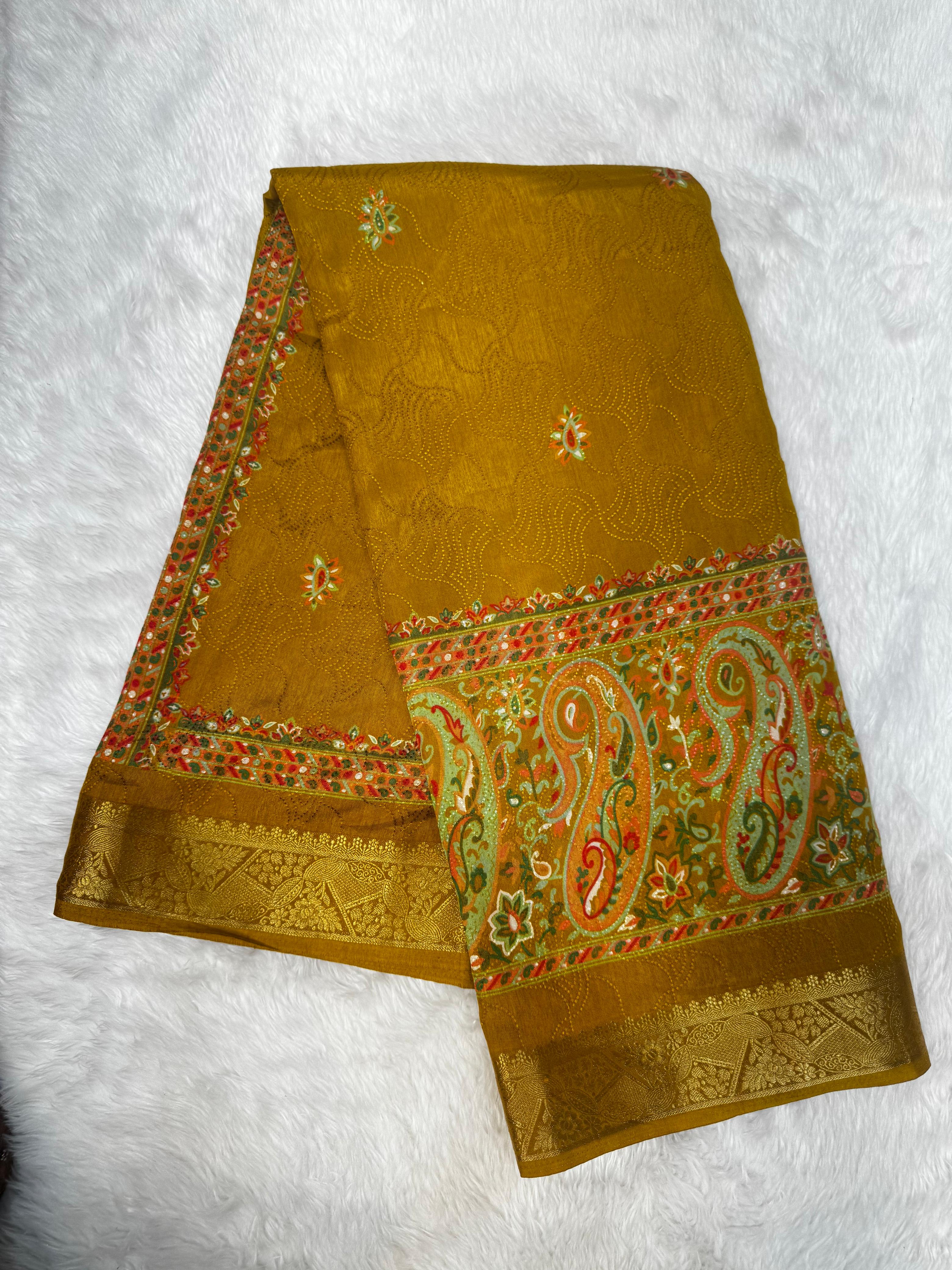 Celebrity pattern R242