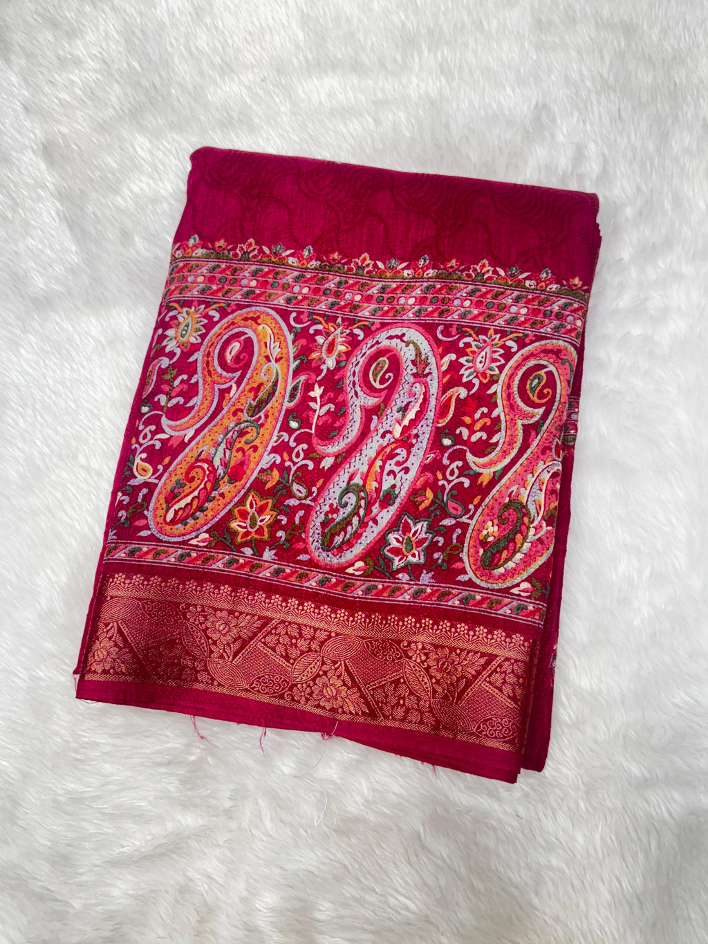 Celebrity pattern R242