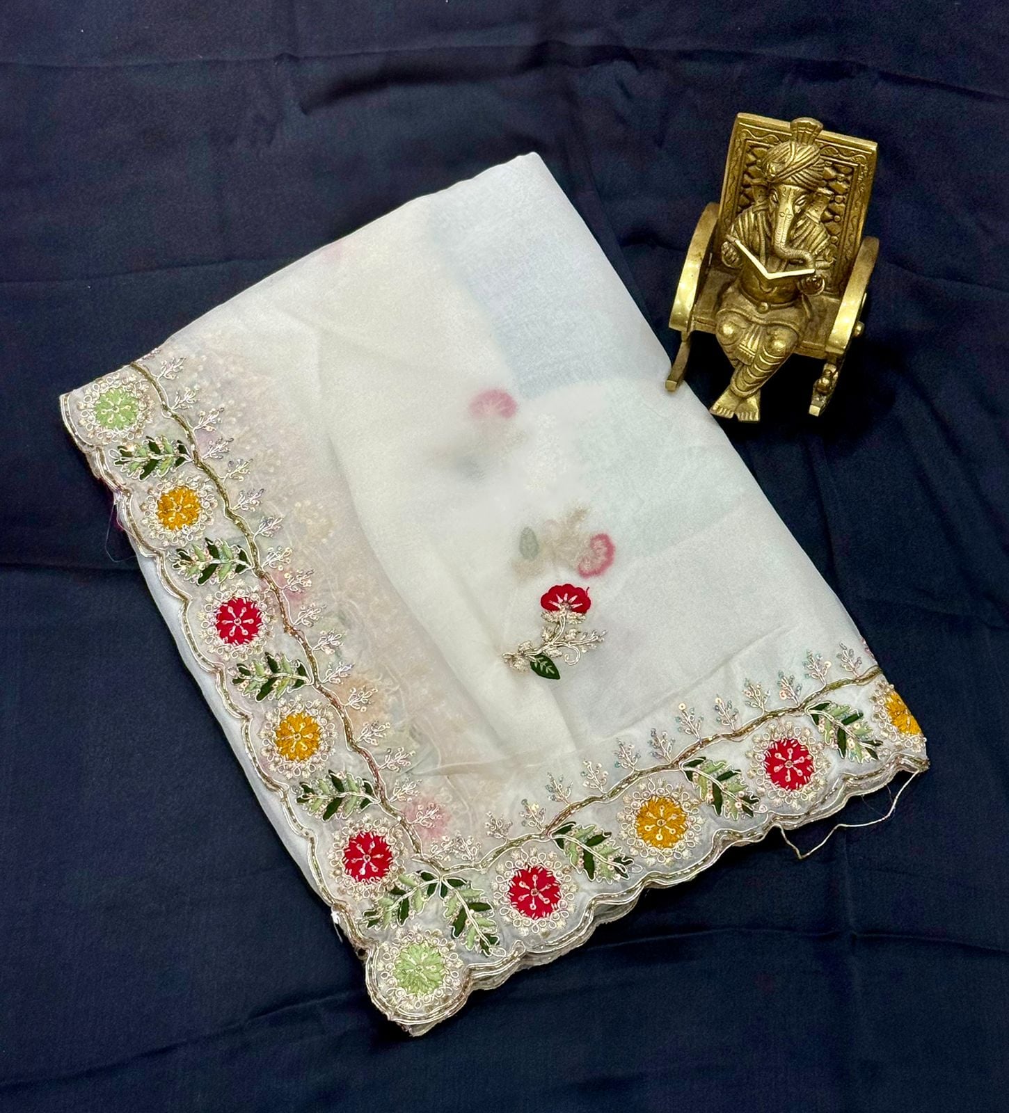 WHITE DESIGNER DR144