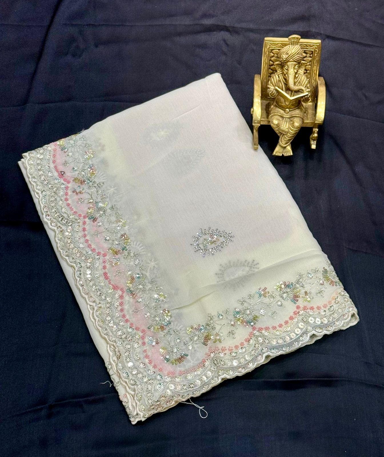 WHITE DESIGNER DR144
