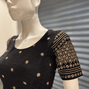Alternative view of BLOUSE B111